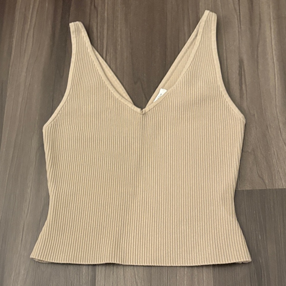 Babaton Ribbed V-Neck Tank